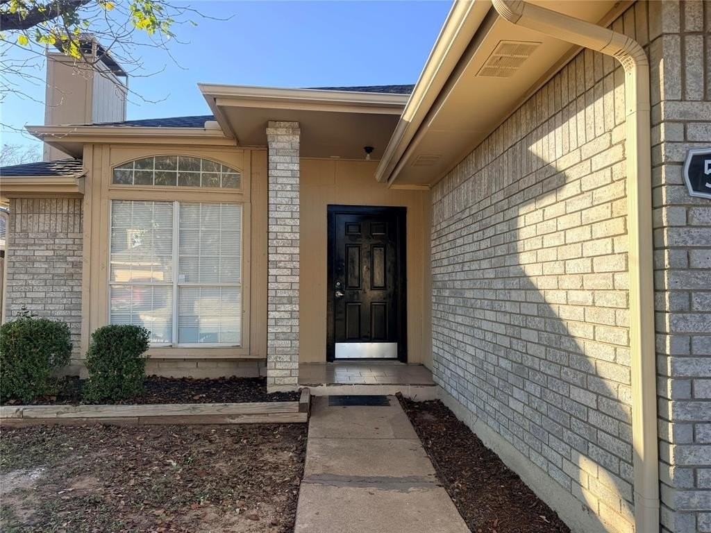 5210 Cornvalley Dr - Photo 2 of 14