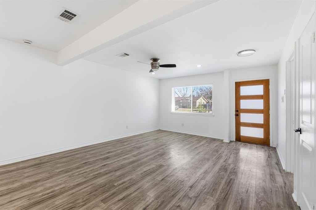 864 Rainbow Trl - Photo 5 of 30