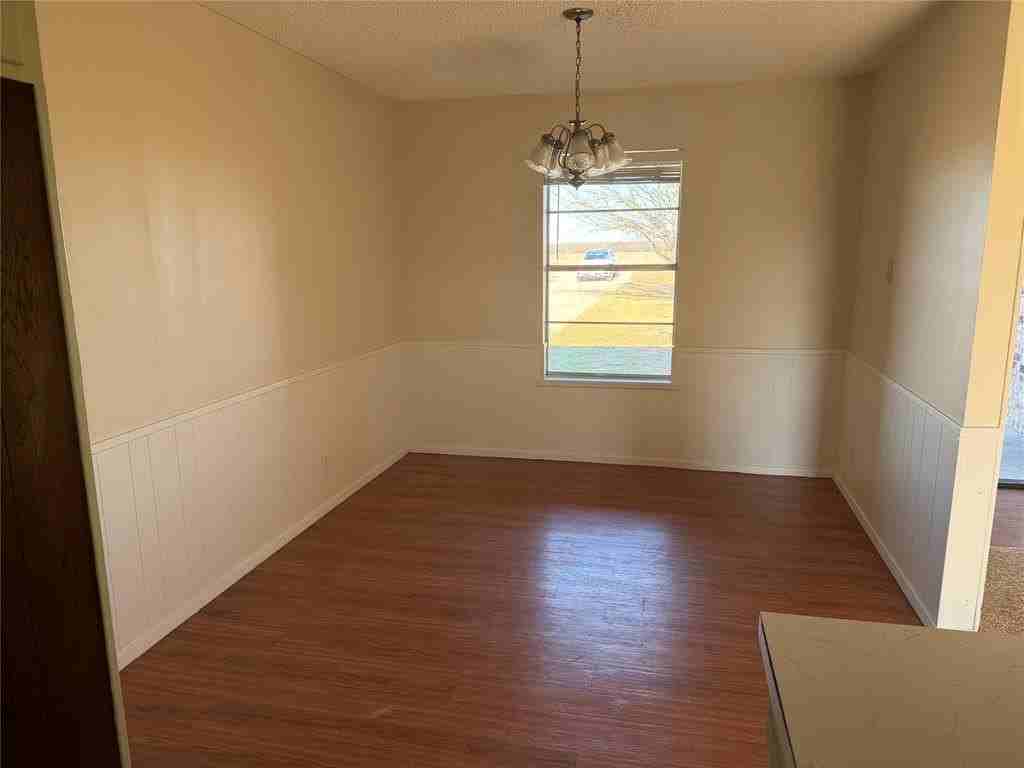 3048 S Highway 171 - Photo 2 of 19