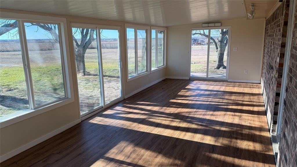 3048 S Highway 171 - Photo 6 of 19