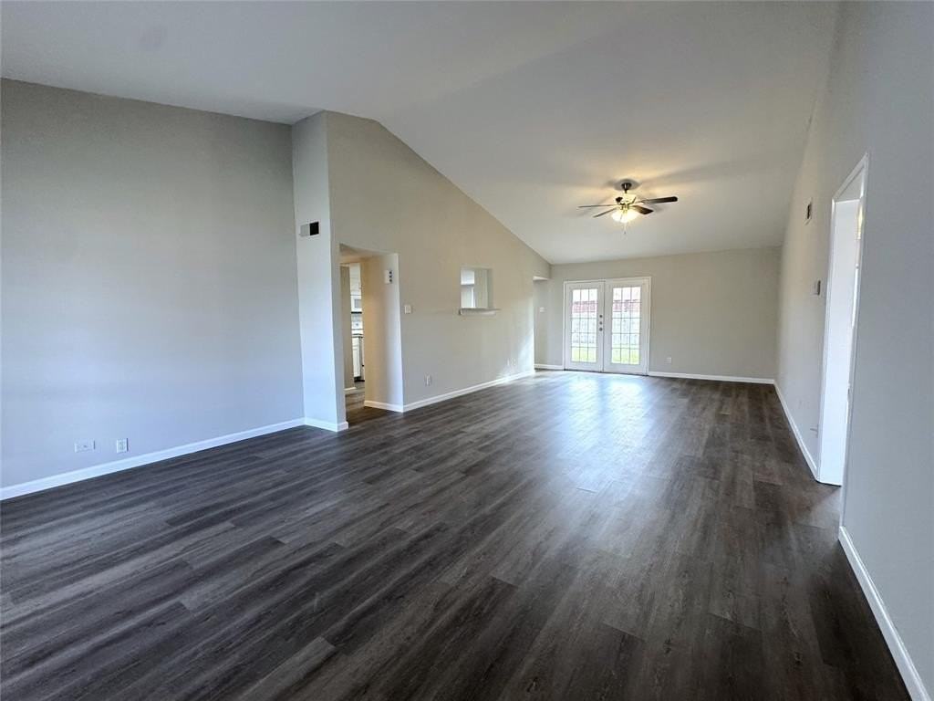 1612 Fairfield Dr - Photo 3 of 21