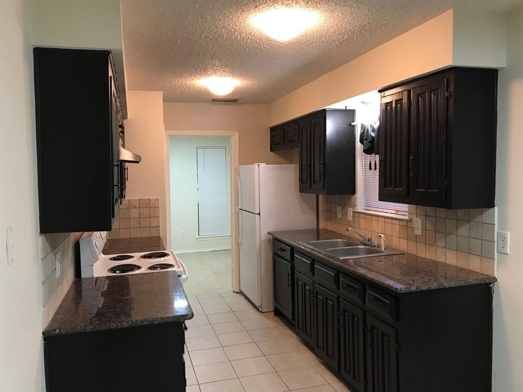 2805 Parkhaven Dr - Photo 6 of 12