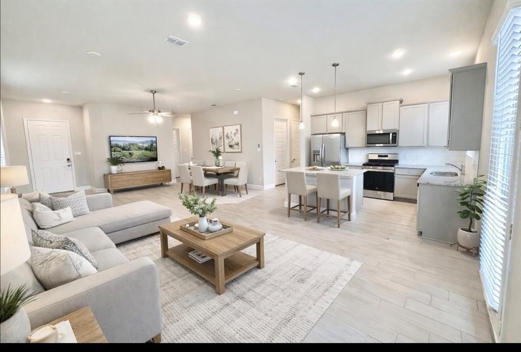 3825 Cherry Hills Dr - Photo 4 of 16