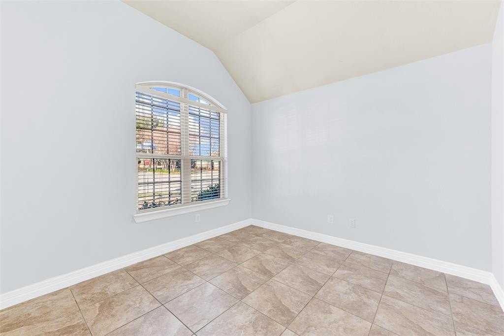 908 Appalachian Dr - Photo 3 of 20