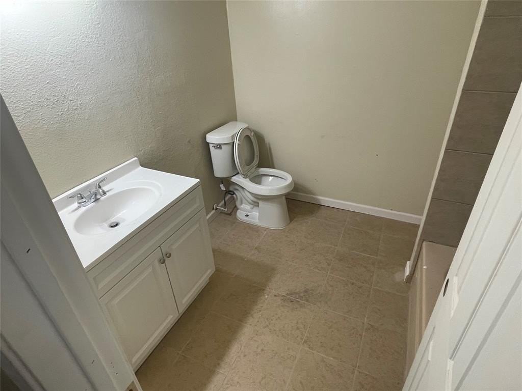 1819 Gravley Dr - Photo 5 of 7