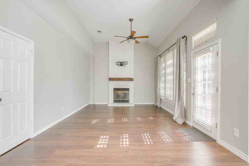 3237 Shady Glen Dr - Photo 5 of 26