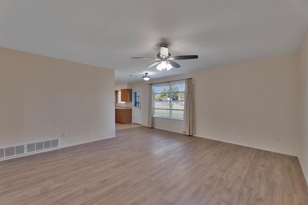 628 Kevin Cir - Photo 3 of 16