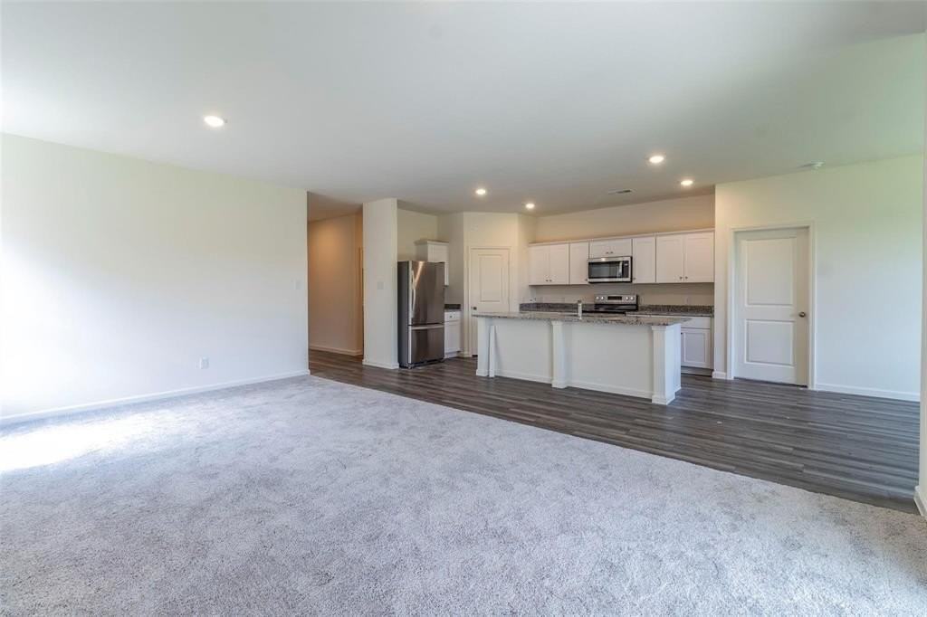 1848 Mccree St - Photo 4 of 33