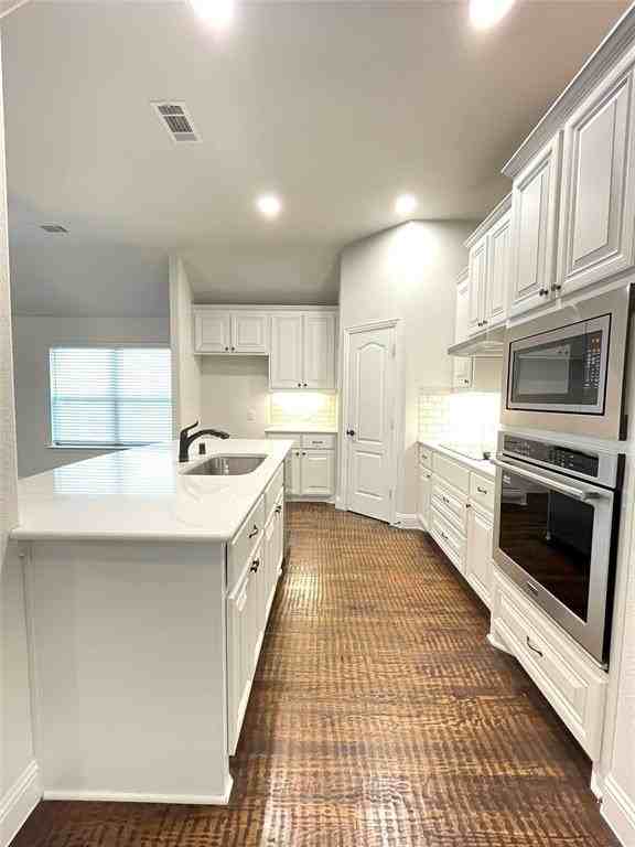 2123 Victoria Ln - Photo 7 of 19