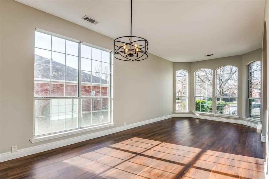 2789 Coyote Trl - Photo 4 of 25