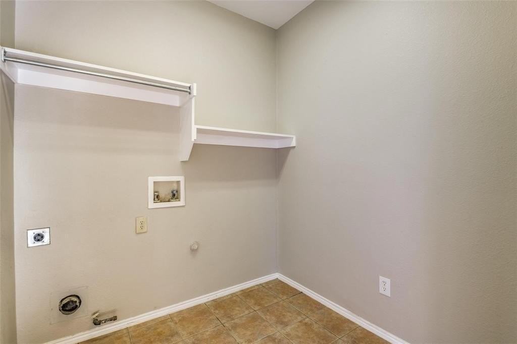 2789 Coyote Trl - Photo 7 of 25