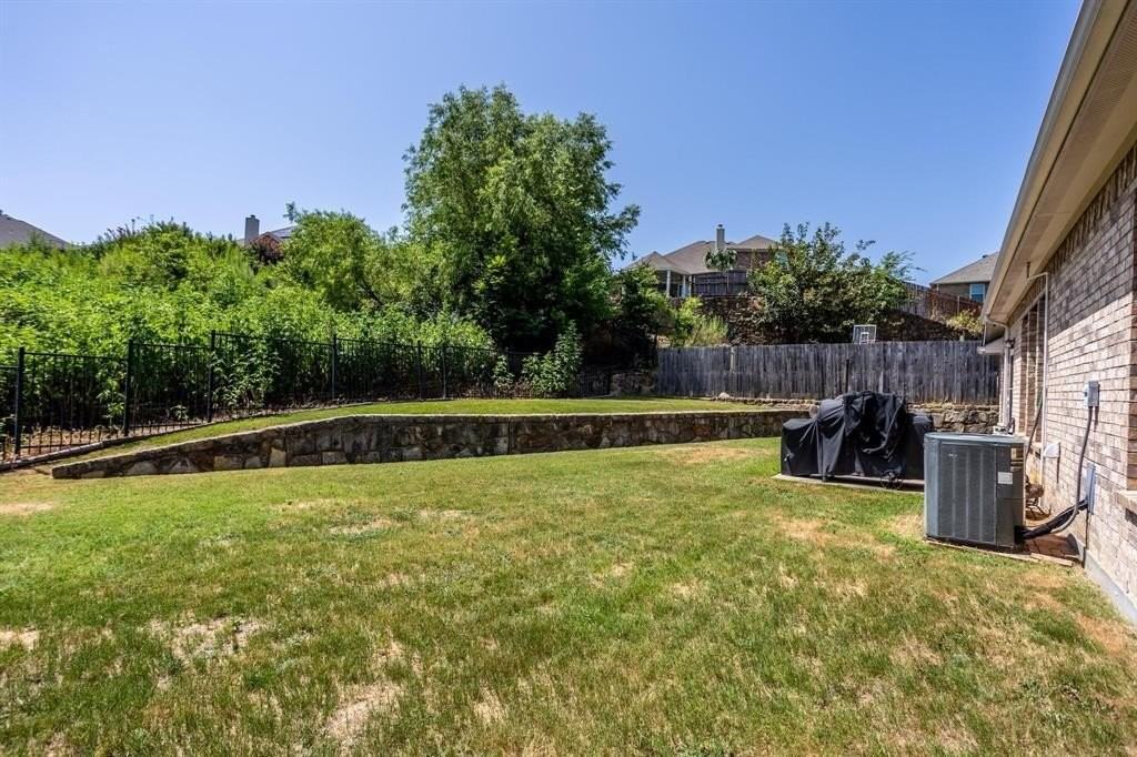 5886 Cliff Ridge Dr - Photo 4 of 15