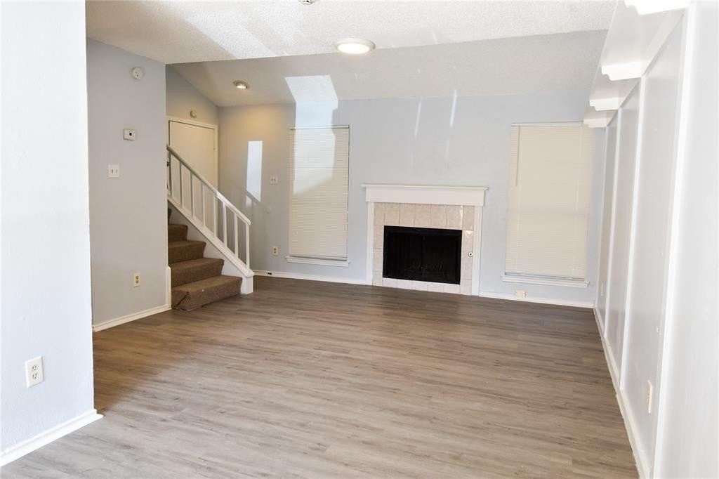 4908 Oak Blf - Photo 4 of 25