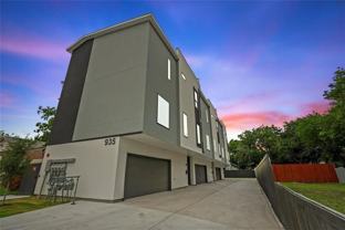 935 W 12th St #101 - Photo 1 of 1