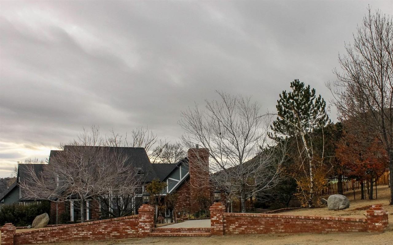 21401 Marengo Way - Photo 3 of 35