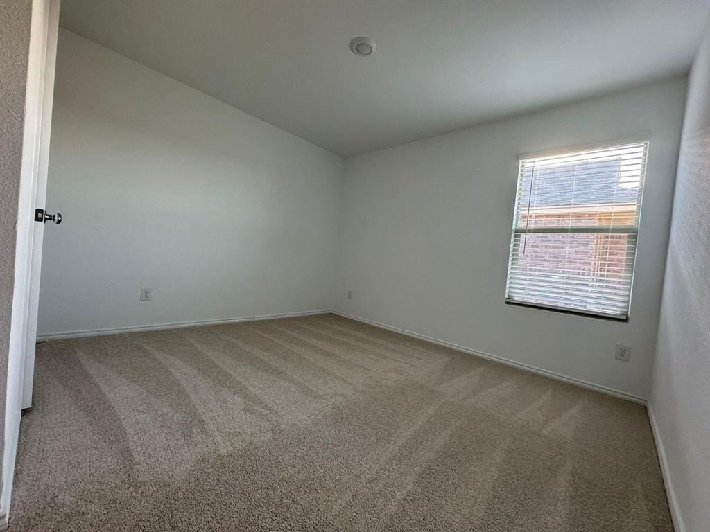 2824 Eppright Dr - Photo 7 of 13