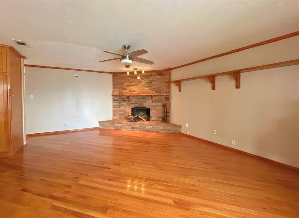 5533 King Dr - Photo 5 of 23