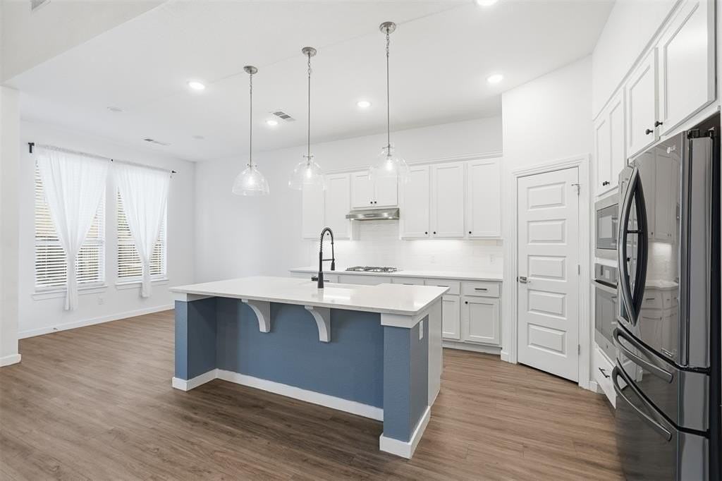 5737 Miriam Dr - Photo 3 of 25