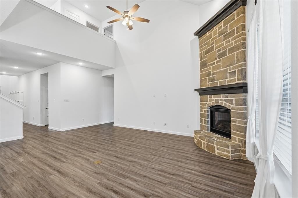 5737 Miriam Dr - Photo 4 of 25