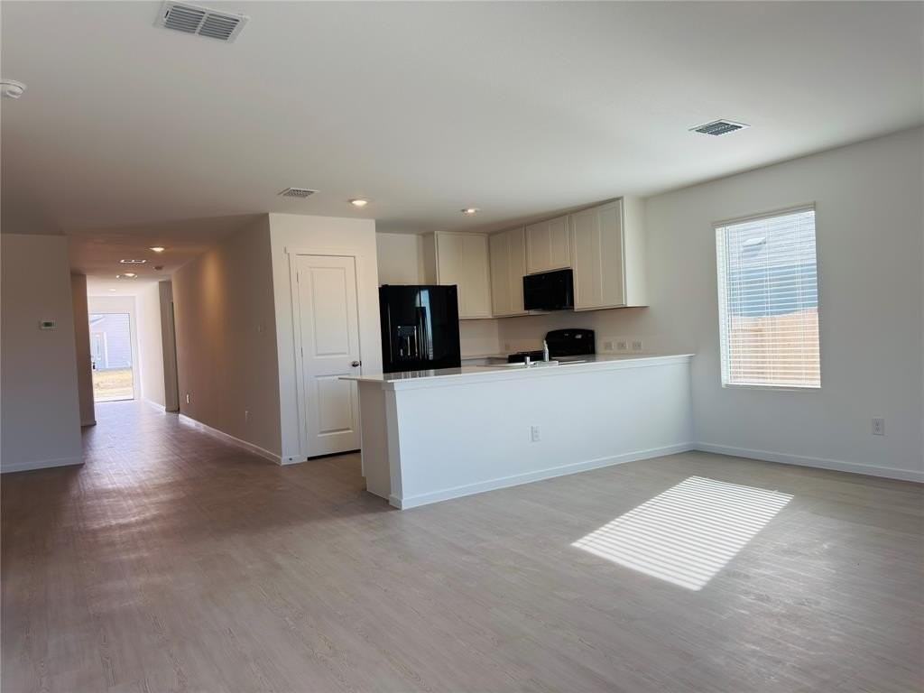 7157 Waterford Creek Ct - Photo 3 of 33