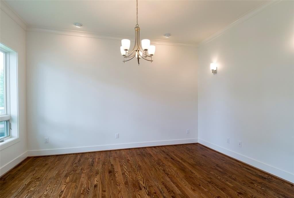 7507 Robin Rd - Photo 3 of 25