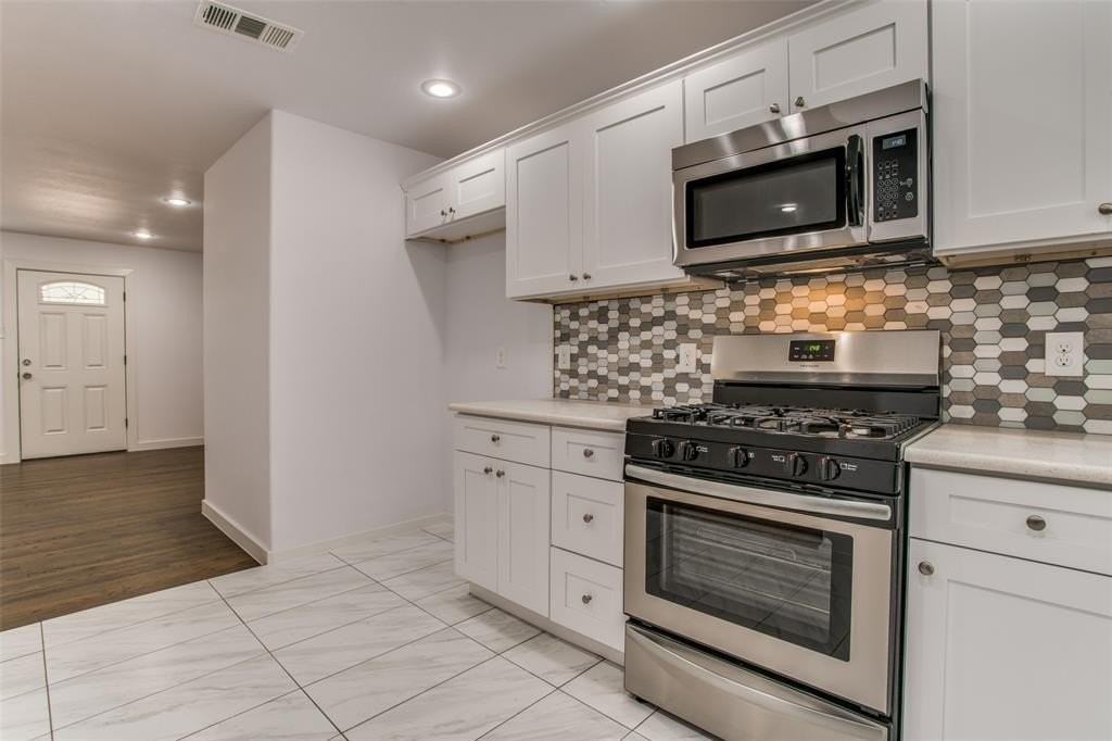 1331 Whitaker Ave - Photo 4 of 16