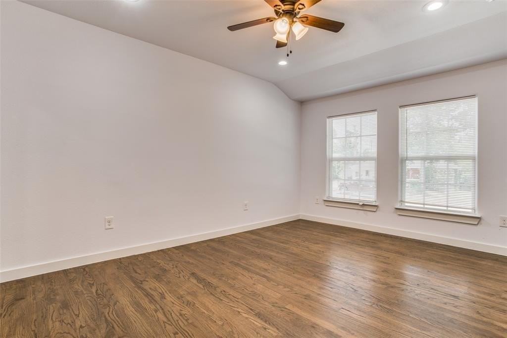 1331 Whitaker Ave - Photo 7 of 16