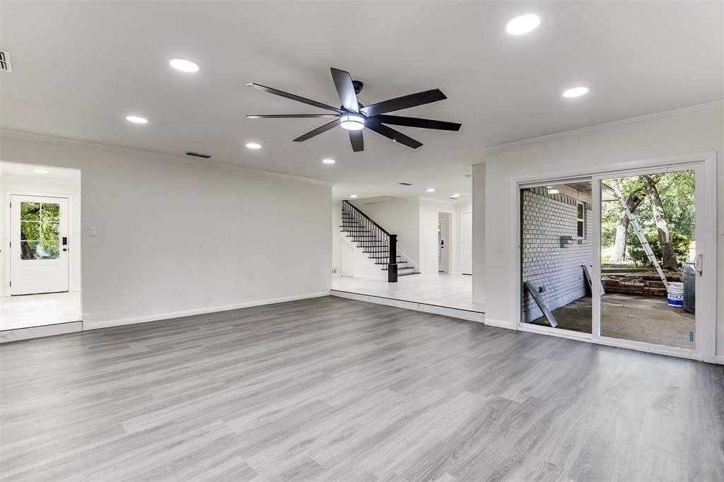 258 Somerset Ter - Photo 7 of 24