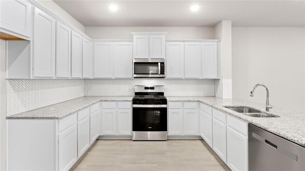 3716 Paradise Way - Photo 3 of 18