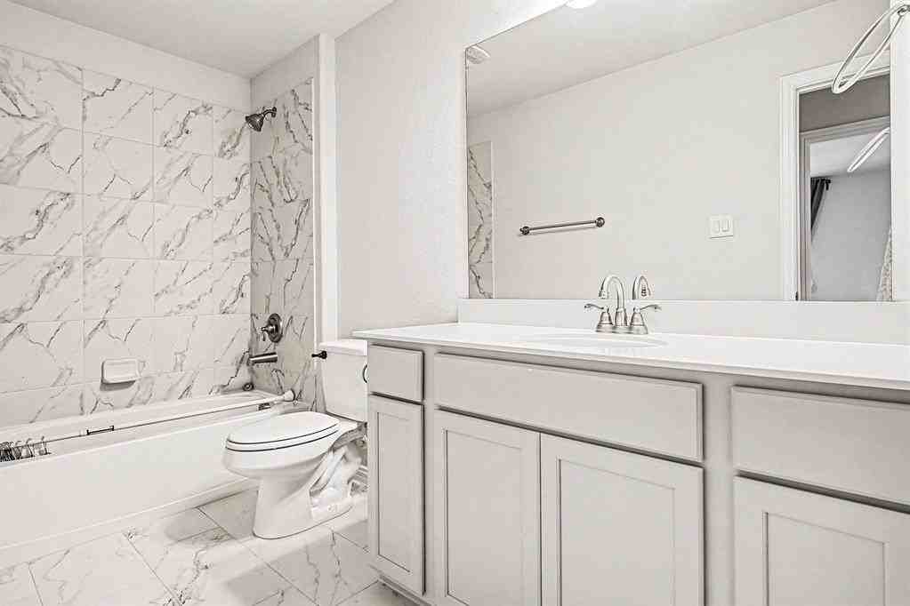 10233 Fulgham Dr - Photo 5 of 25