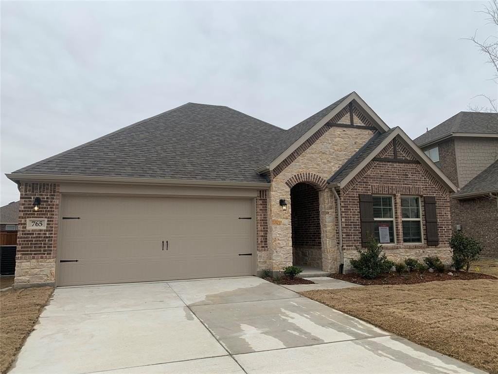 765 Knoxbridge Rd - Photo 2 of 22