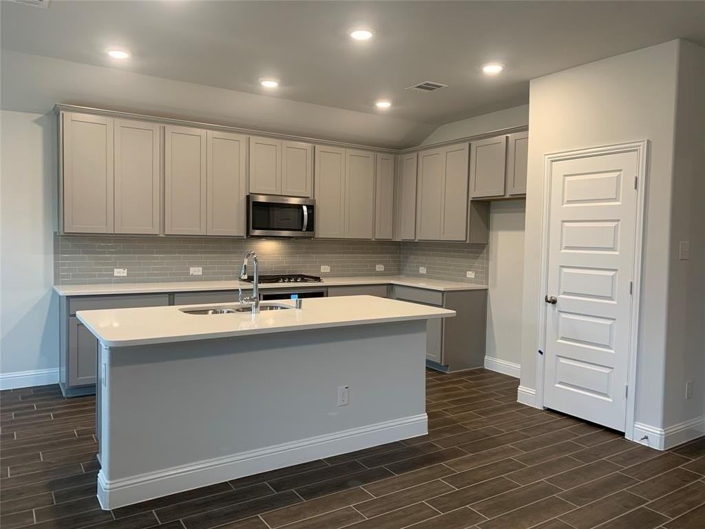 765 Knoxbridge Rd - Photo 3 of 22