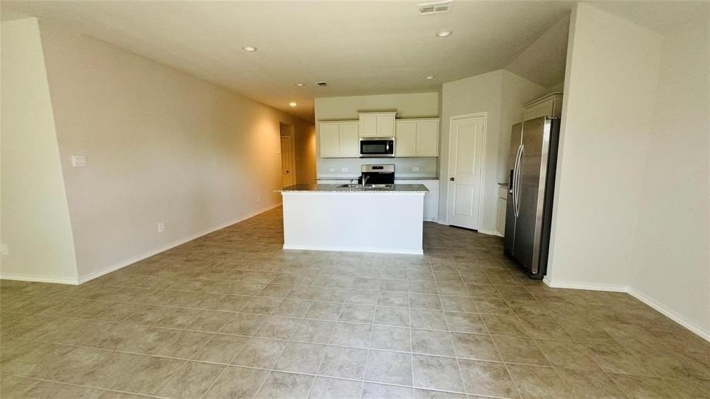 4177 Crooked Bend Dr - Photo 5 of 34