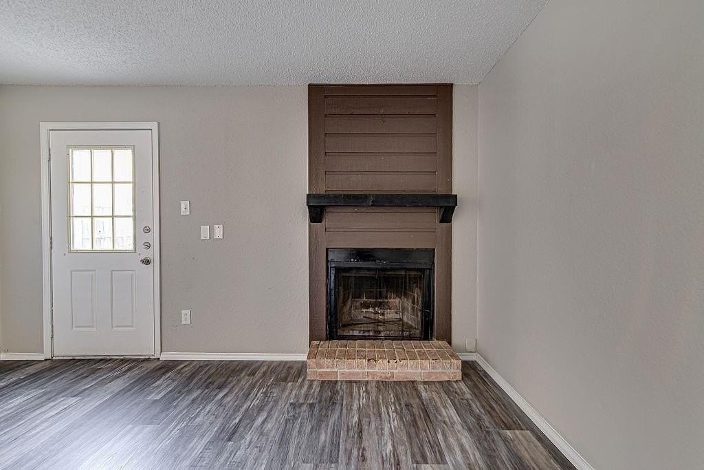 836 Nw Summercrest Blvd #A - Photo 3 of 21