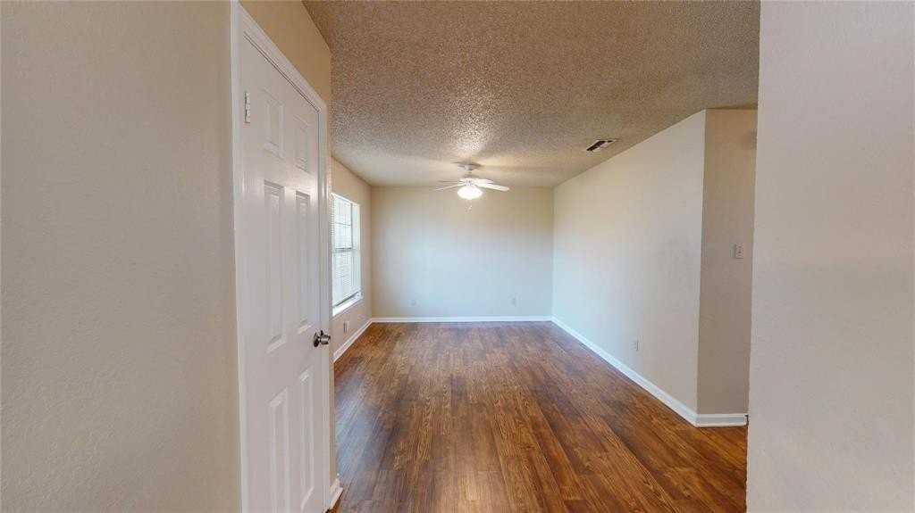 214 Renfro St #B - Photo 5 of 15