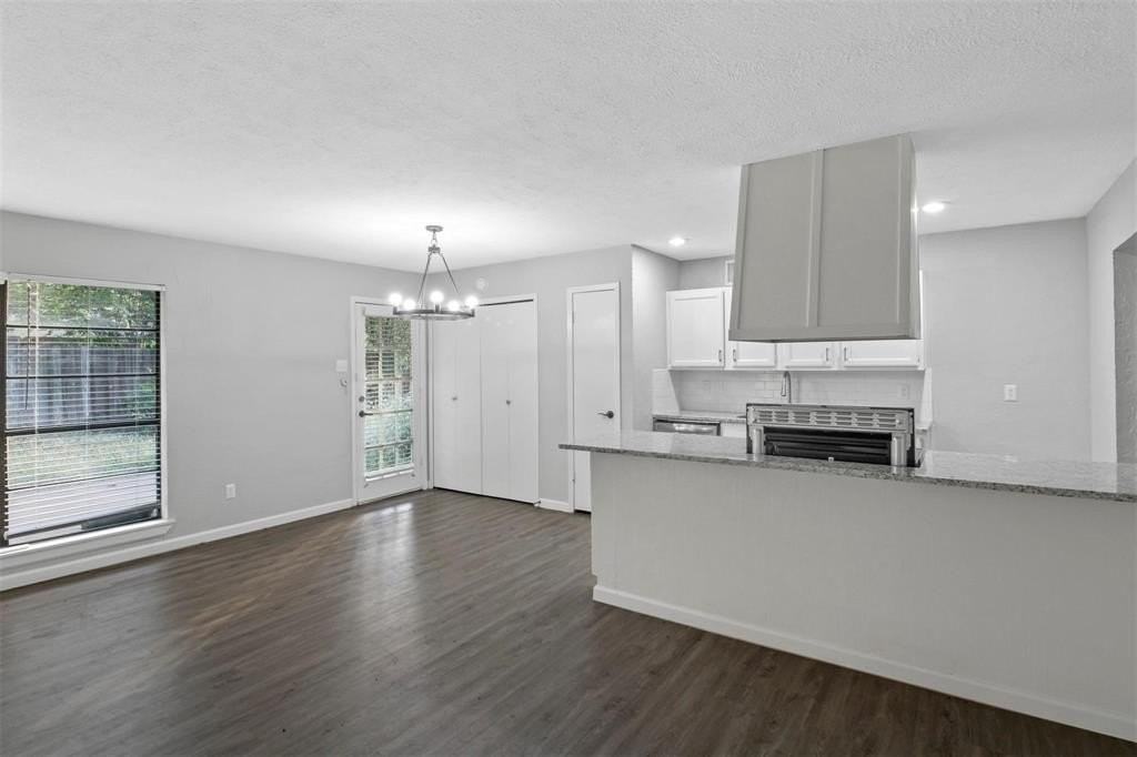 519 Windsor Dr - Photo 2 of 11