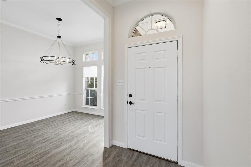 1401 Danielle Dr - Photo 4 of 27