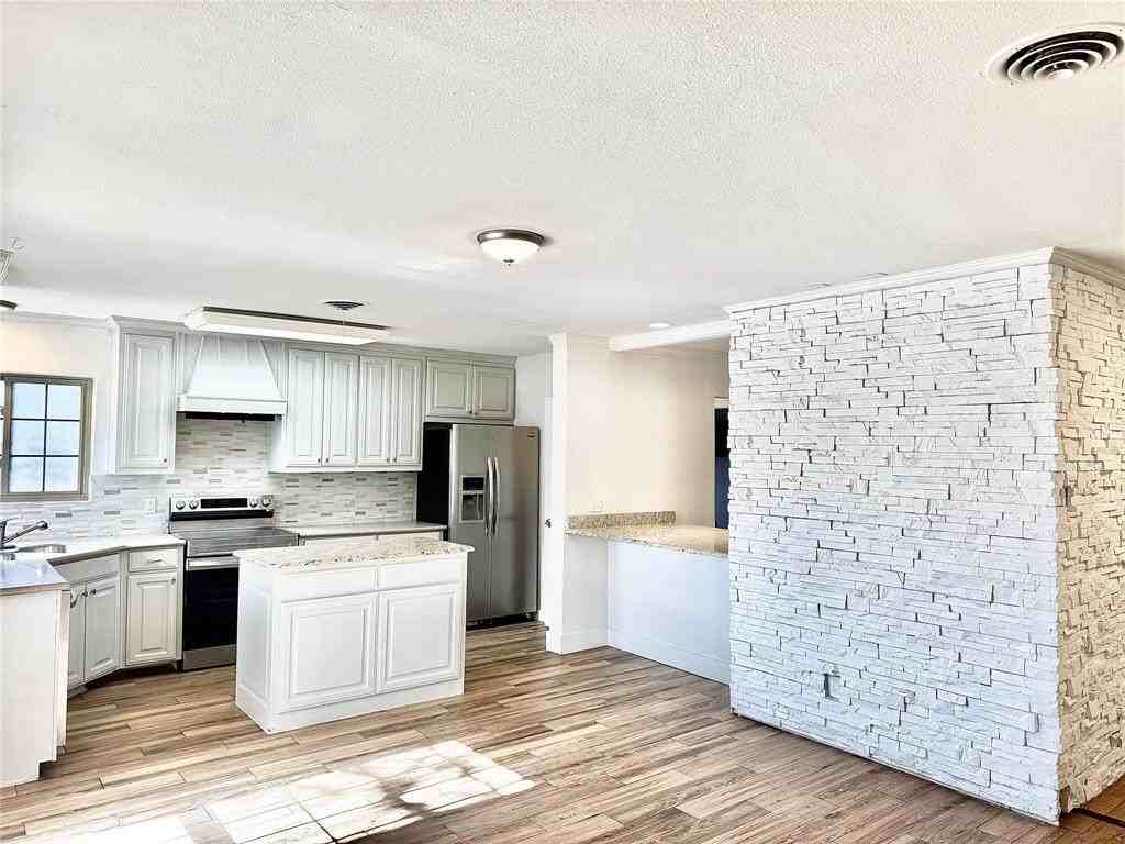 4084 Purdue Ave - Photo 2 of 14