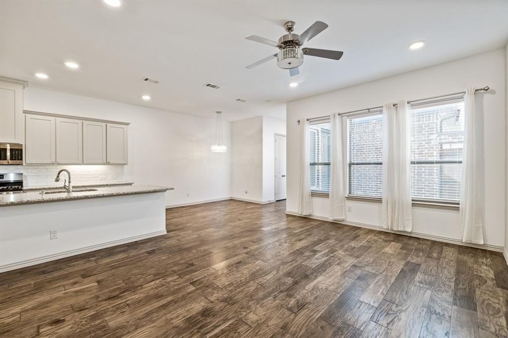 4412 Meadow Hawk Dr - Photo 7 of 19