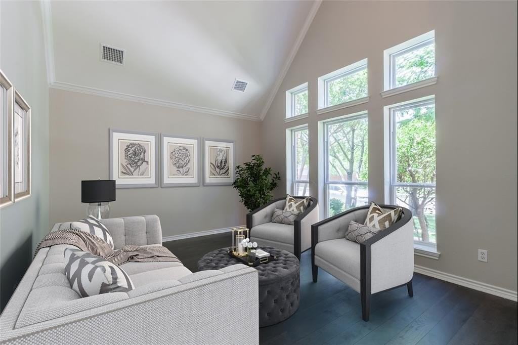 530 Gifford Dr - Photo 4 of 38