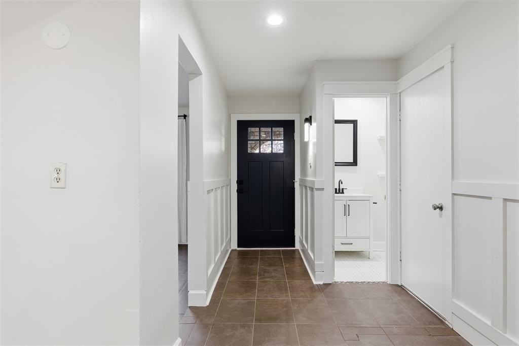 3736 Walnut Dr - Photo 5 of 40