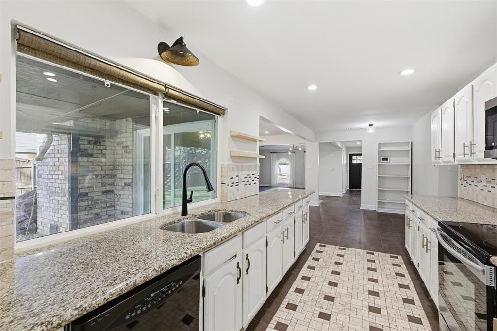 3736 Walnut Dr - Photo 7 of 40