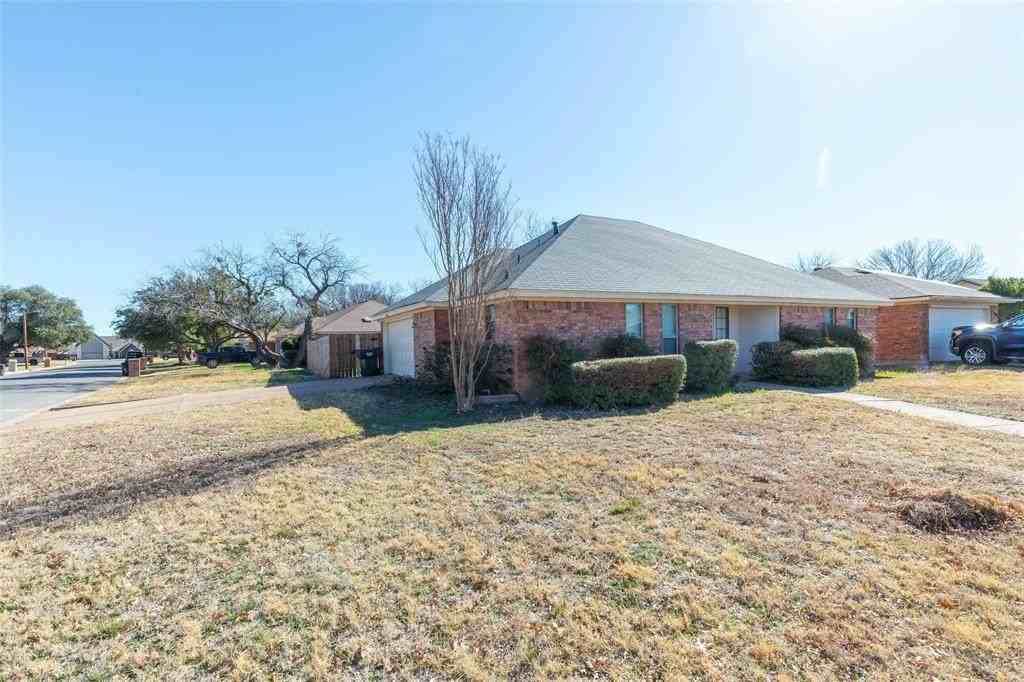 701 Tabard Trl - Photo 2 of 30