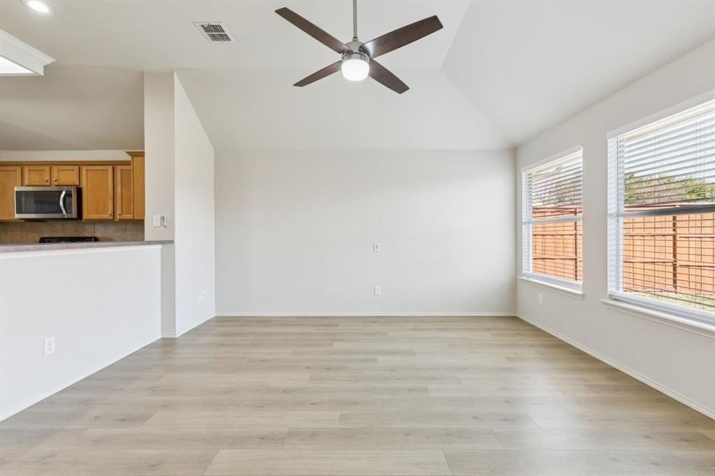 1728 River Oaks Dr - Photo 5 of 28