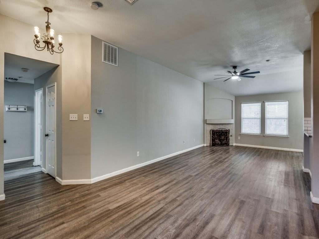 3306 Olympus Ct - Photo 3 of 24