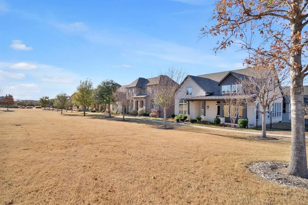 7201 Avondale Dr - Photo 3 of 34