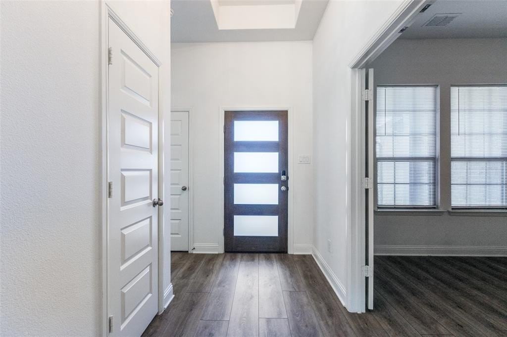 3071 Kennington Dr - Photo 2 of 25