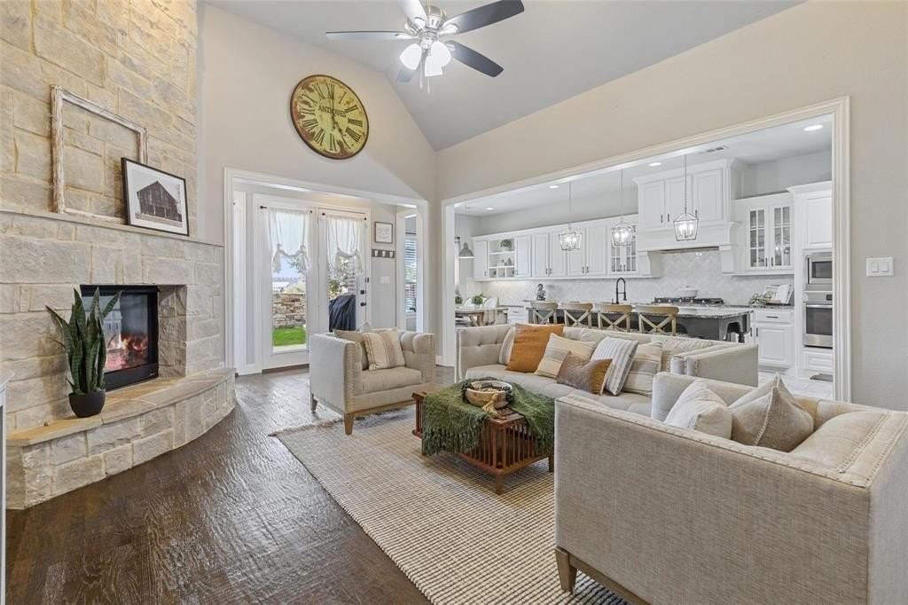 6317 Savannah Oak Trl - Photo 2 of 24