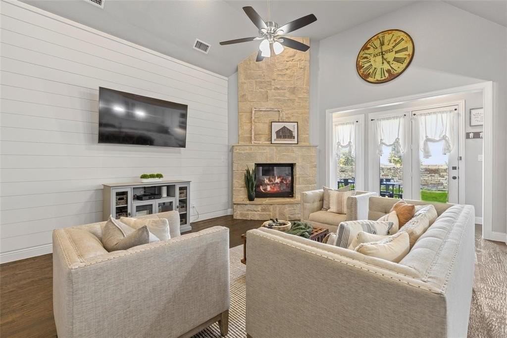 6317 Savannah Oak Trl - Photo 3 of 24