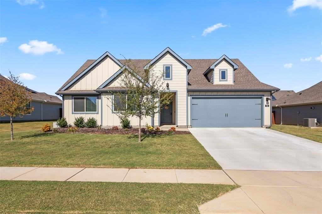 742 Buttercup Dr - Photo 2 of 20